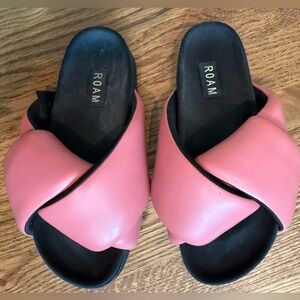 Roam foldy puffy slides